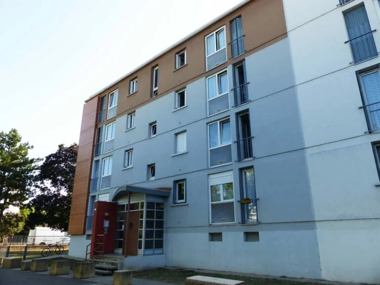 Flat Allée Georges Bizet in Pierrelatte