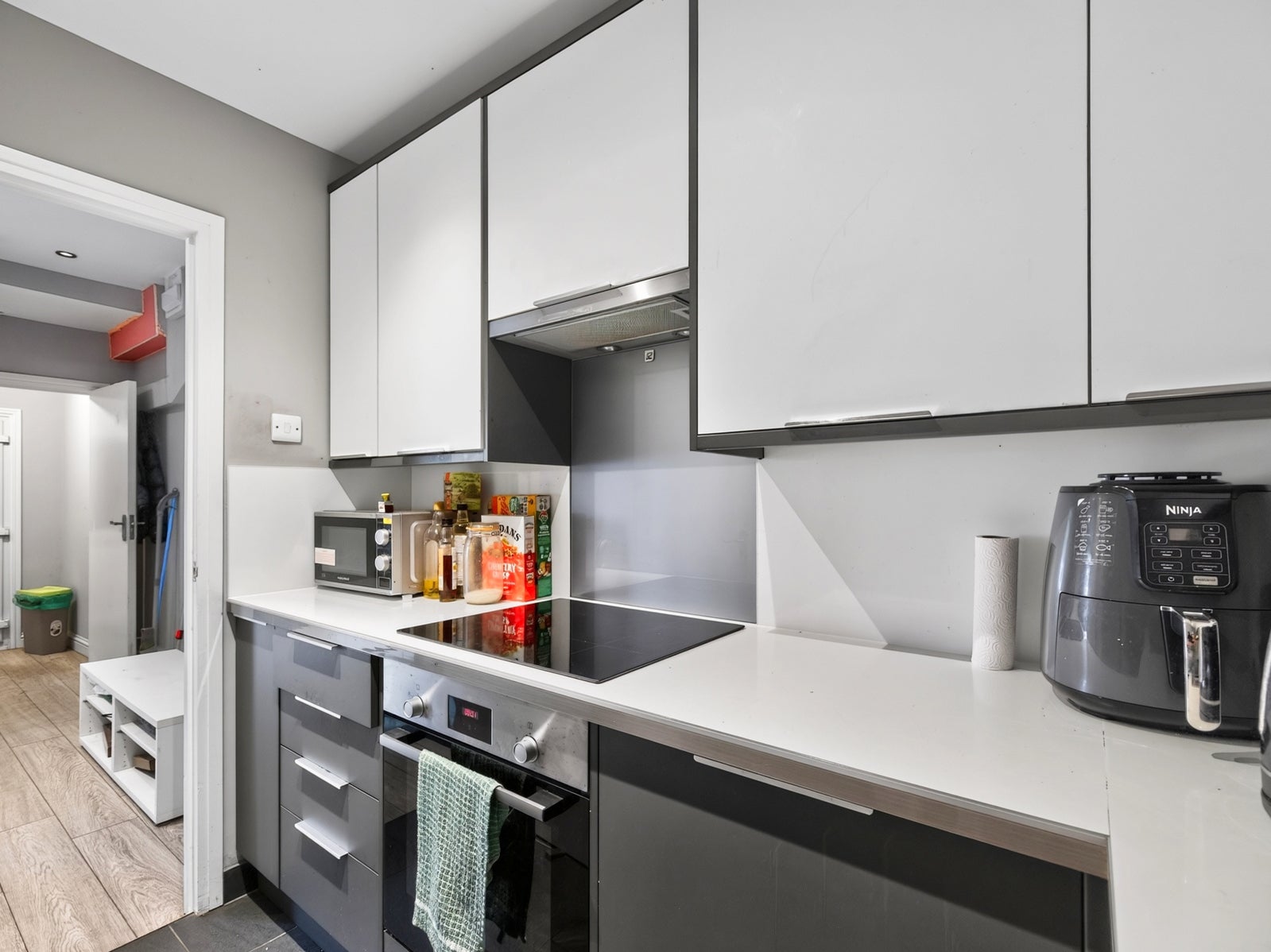 Flat Amhurst Road in Greater London