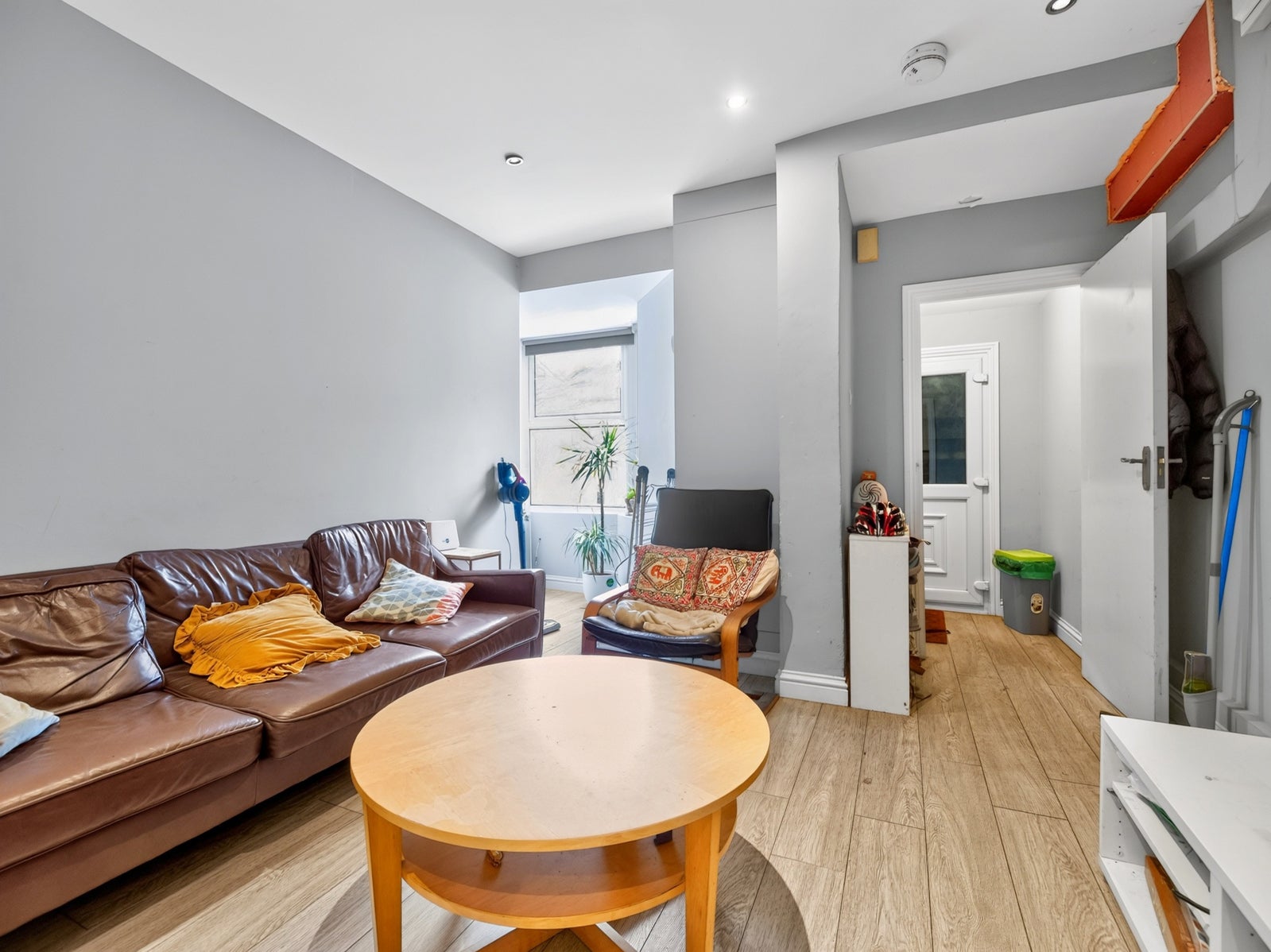 Flat Amhurst Road in Greater London
