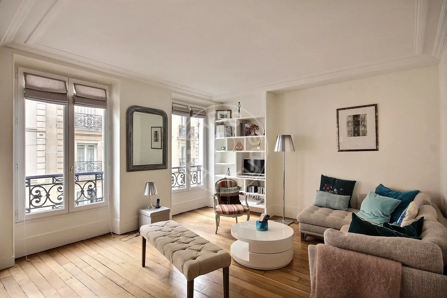 Flat Rue Cochin in Paris