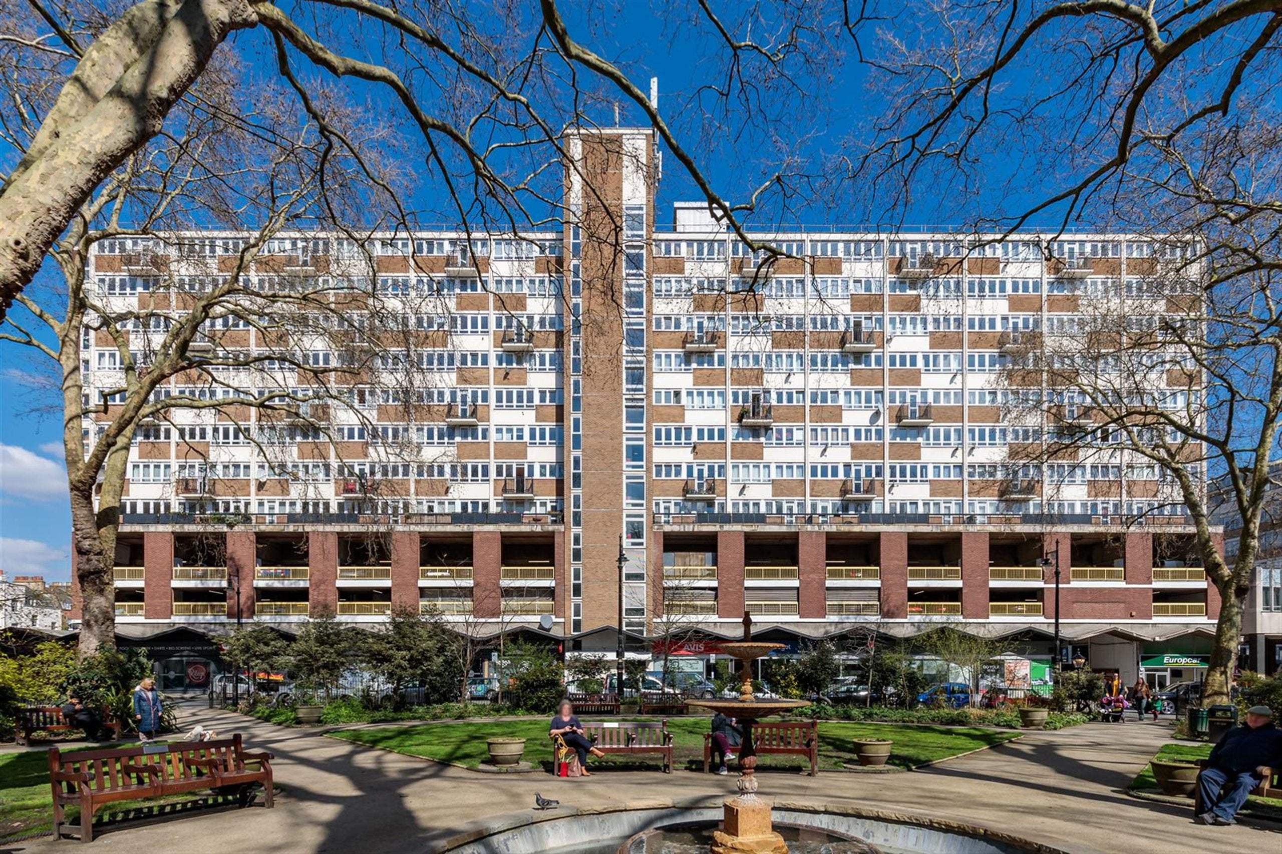 Flat Semley Place in City of Westminster