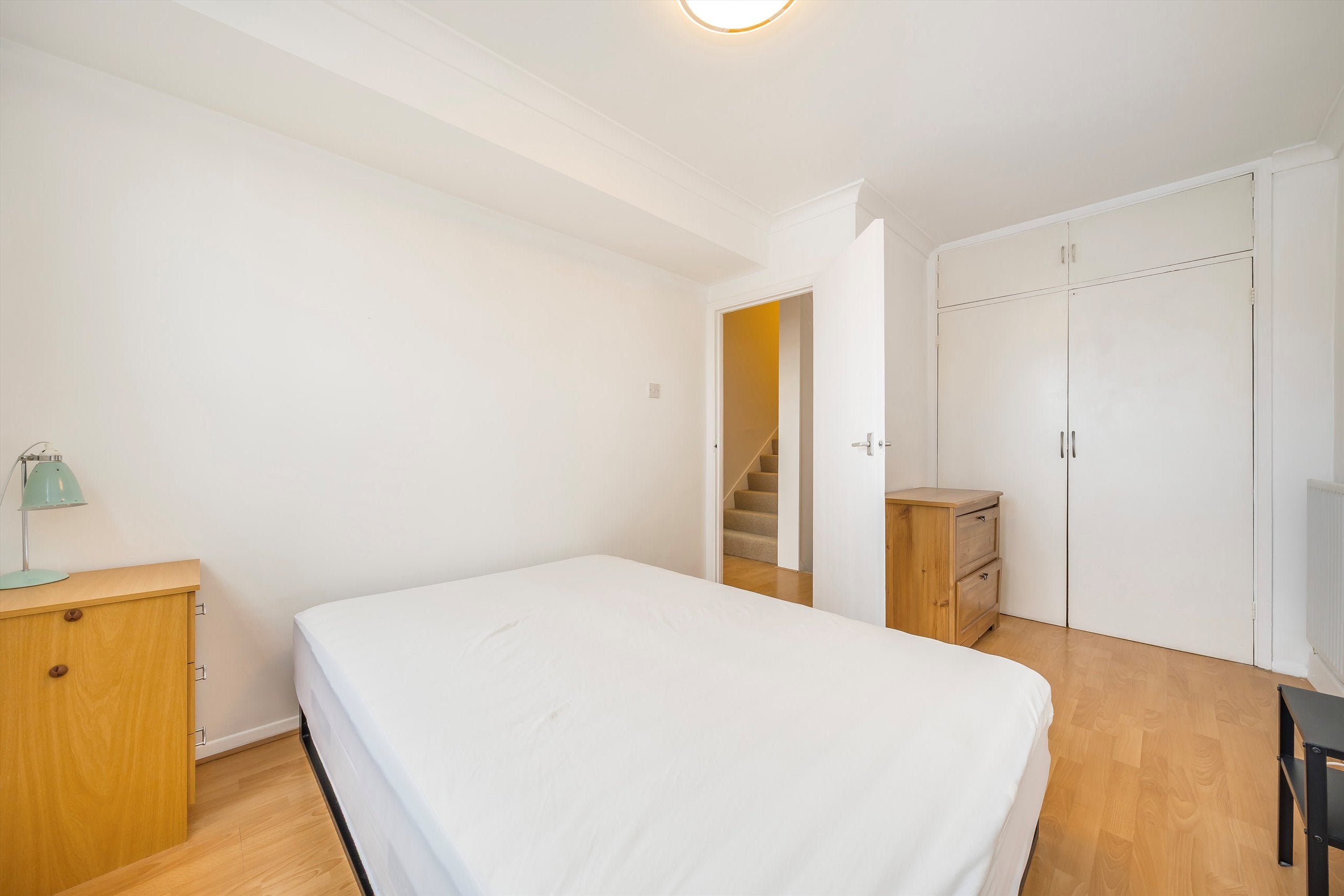Flat Semley Place in City of Westminster