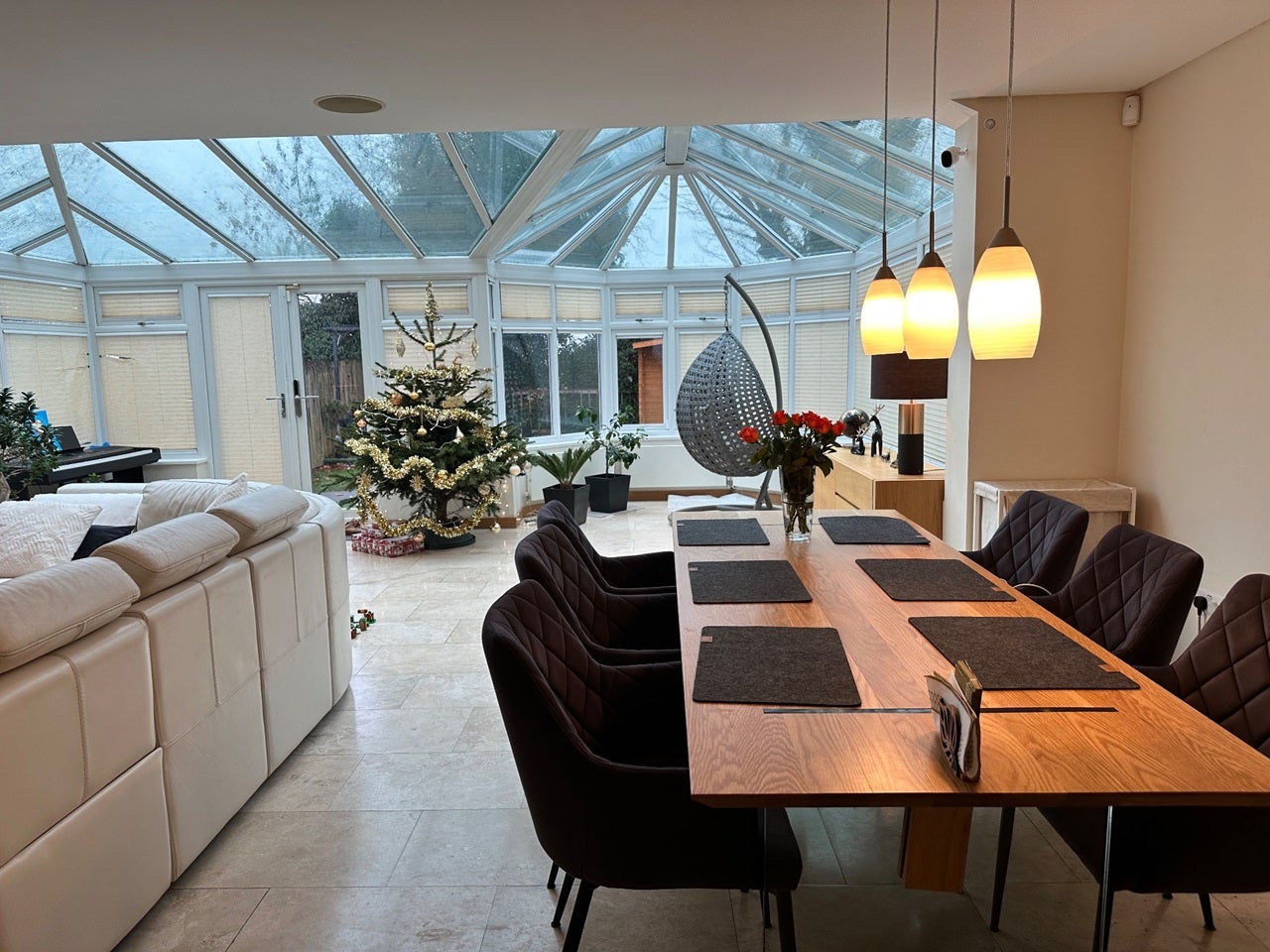 Room Abingdon Road in Greater London