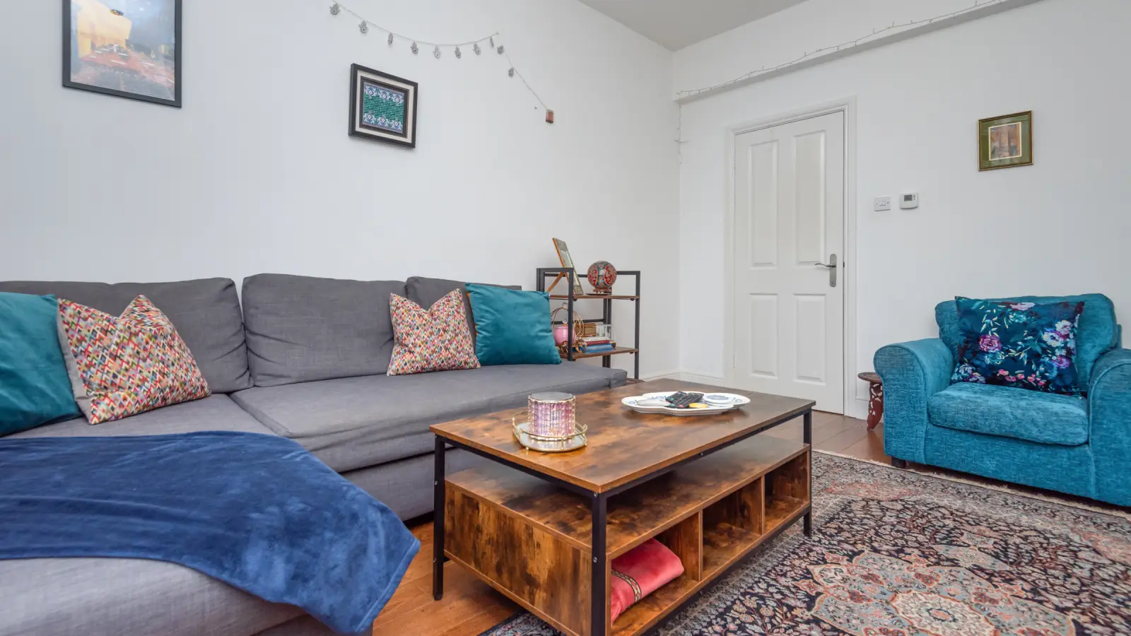 Flat Joshua Close in Greater London