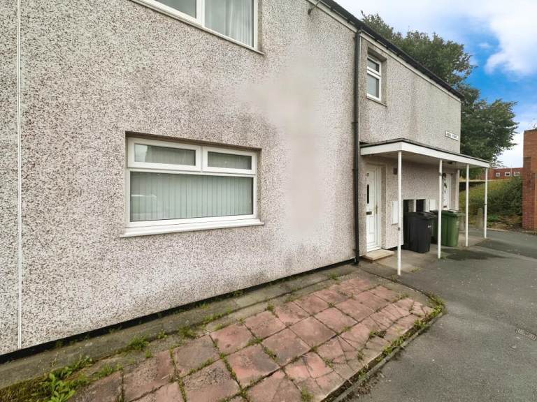 Flat Lupton Street in Leeds