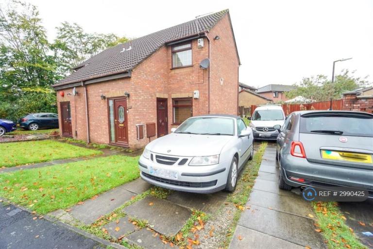 Flat Captain Lees Road in Westhoughton