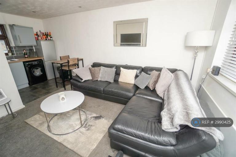 Flat Captain Lees Road in Westhoughton