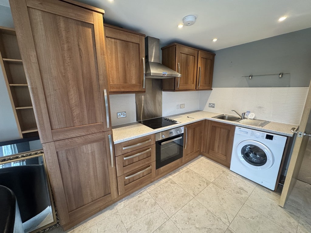Flat Radcliffe Road in Bolton