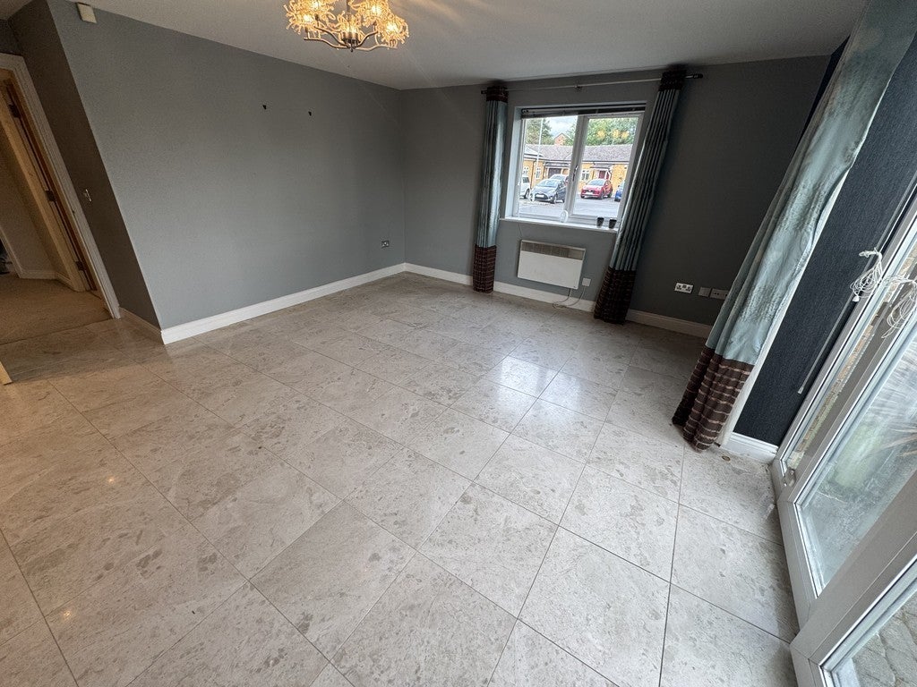 Flat Radcliffe Road in Bolton