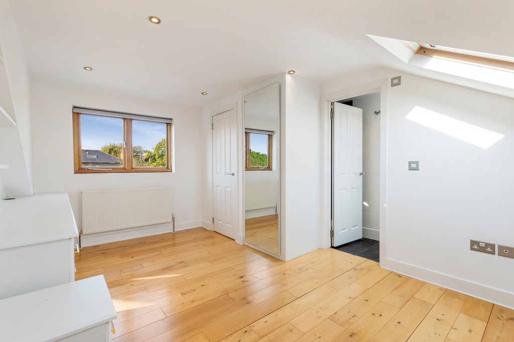 Flat Cecil Road in Greater London