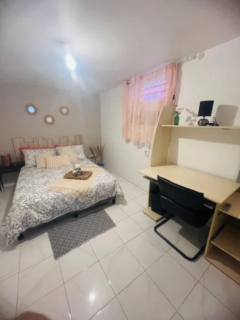 Room Autoroute de Normandie in Rosny-sur-Seine