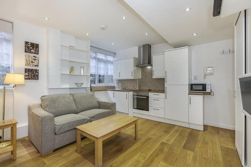 Flat Cromwell Road in Greater London
