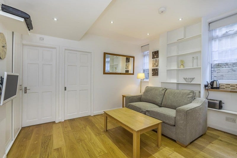 Flat Cromwell Road in Greater London