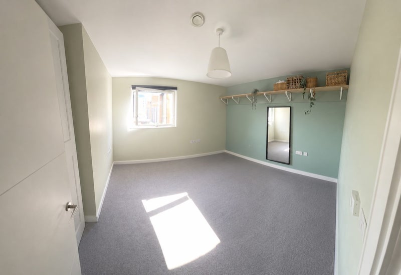 Flat Leyton Road in Greater London