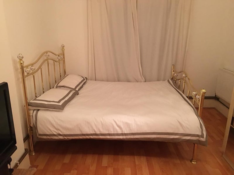 Flat Grantbridge Street in Greater London