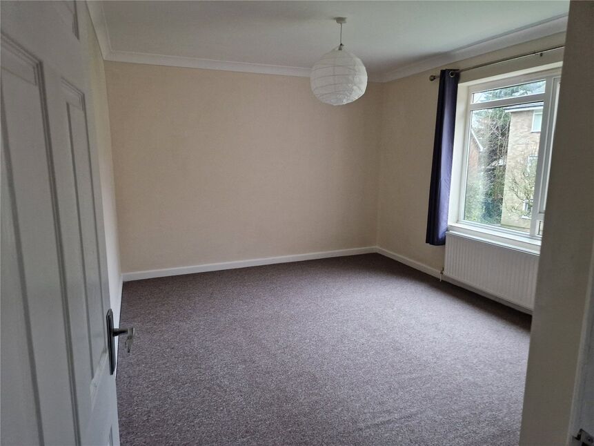 Flat Elizabeth Court in Watford
