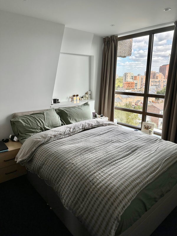 Flat St Leonard's Road in Greater London