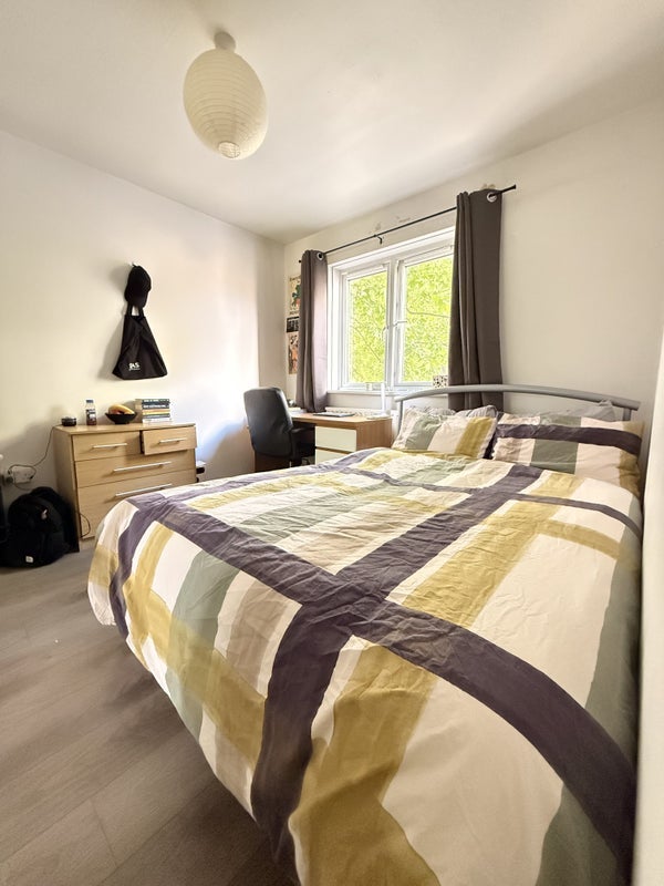 Room Beaumont Square in Greater London