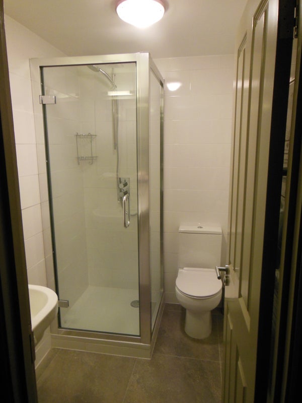 Flat Belgrave Road in City of Westminster