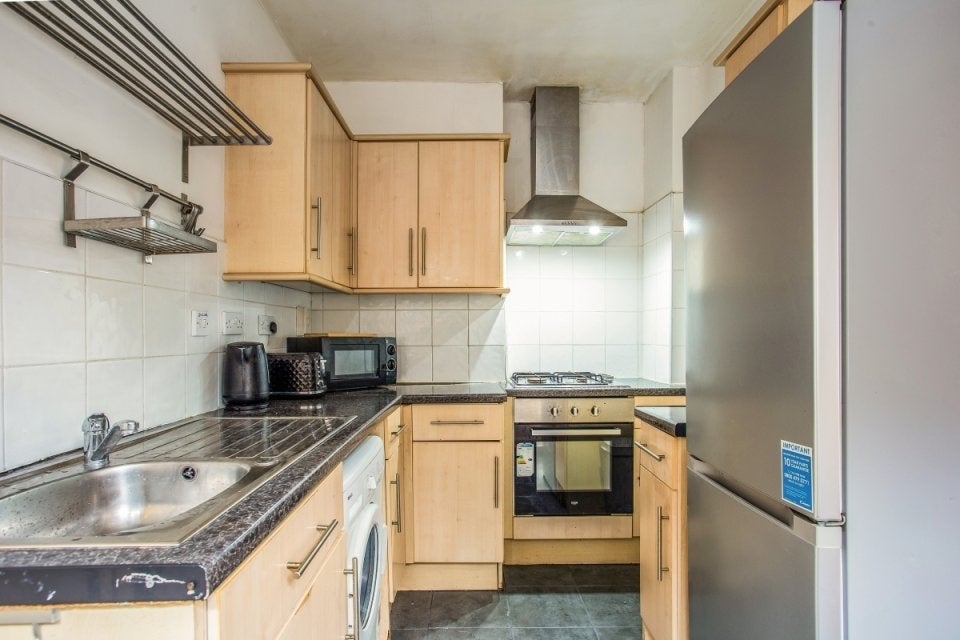 Flat Flamsteed Court in Greater London