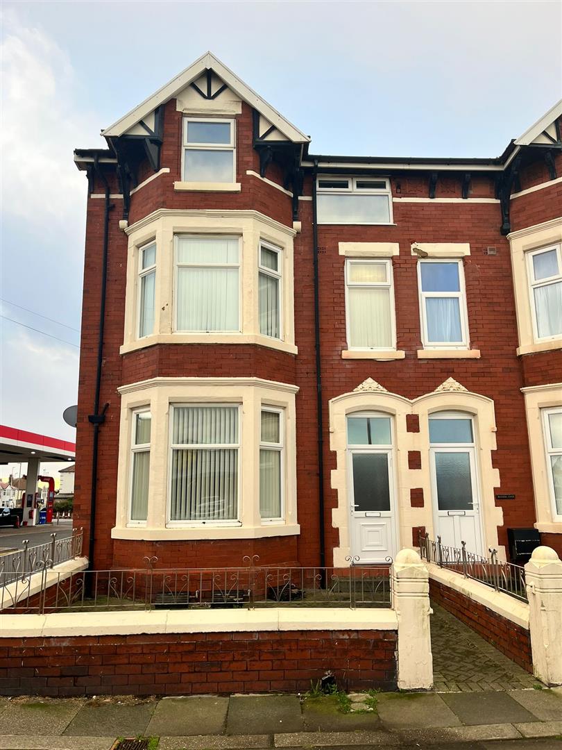 Flat Victoria Road West in Borough of Wyre