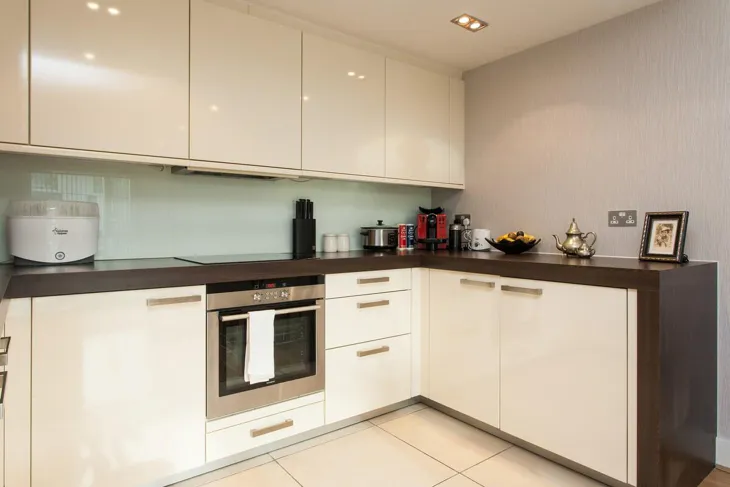 Flat Bridle Mews in Greater London