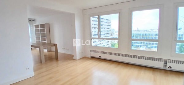 Appartement Avenue d'Italie à Paris