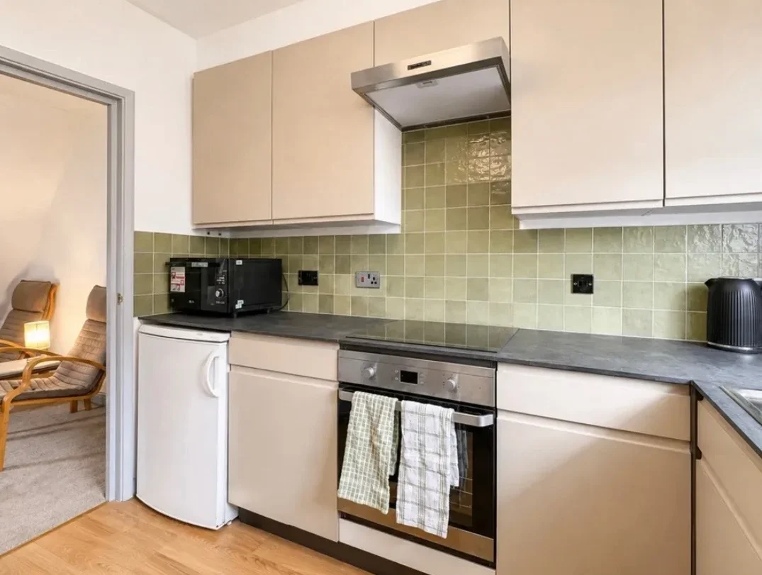 Flat Abbeyfields Close in Greater London