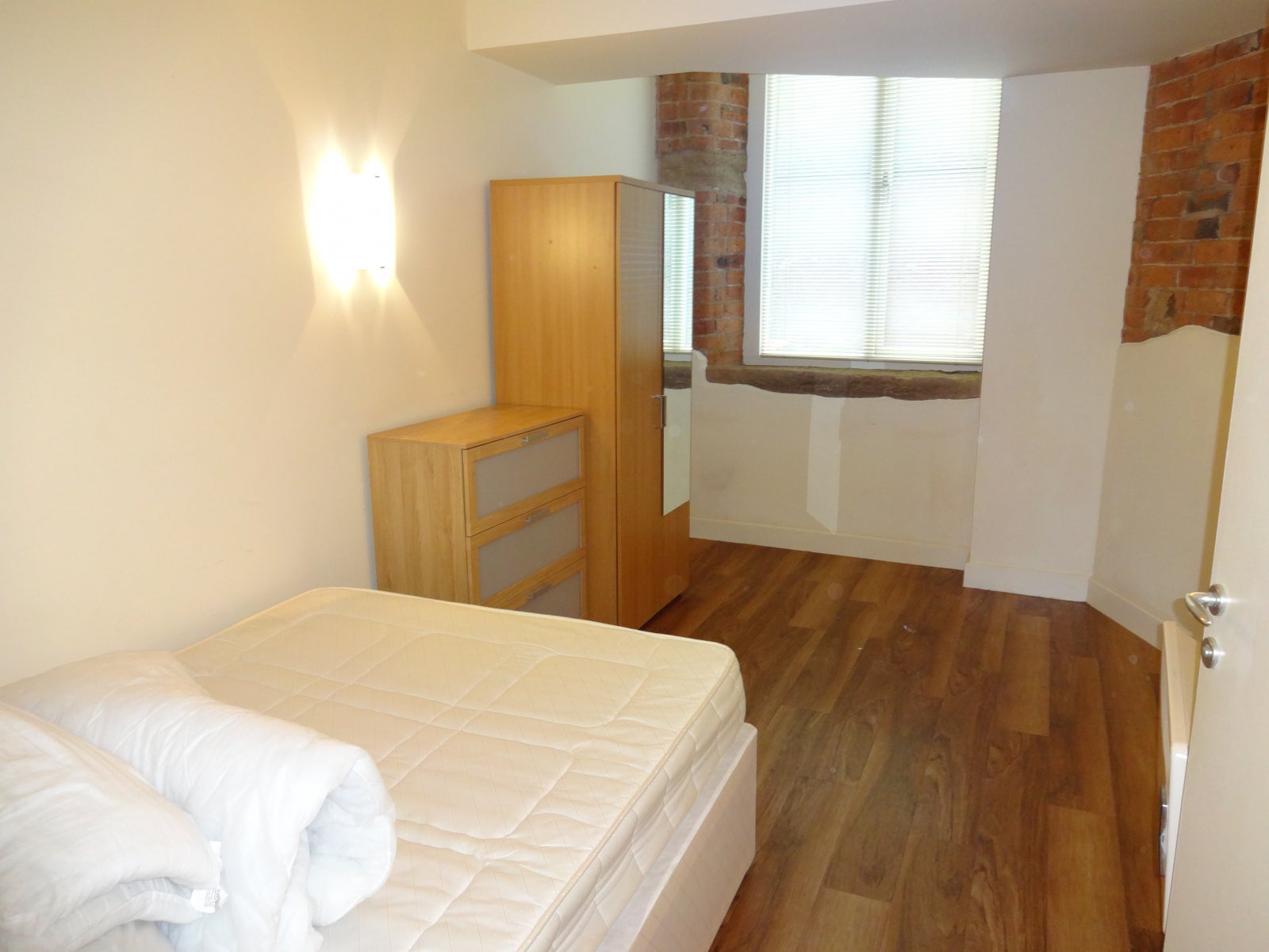 Flat Ledgard Wharf in Kirklees