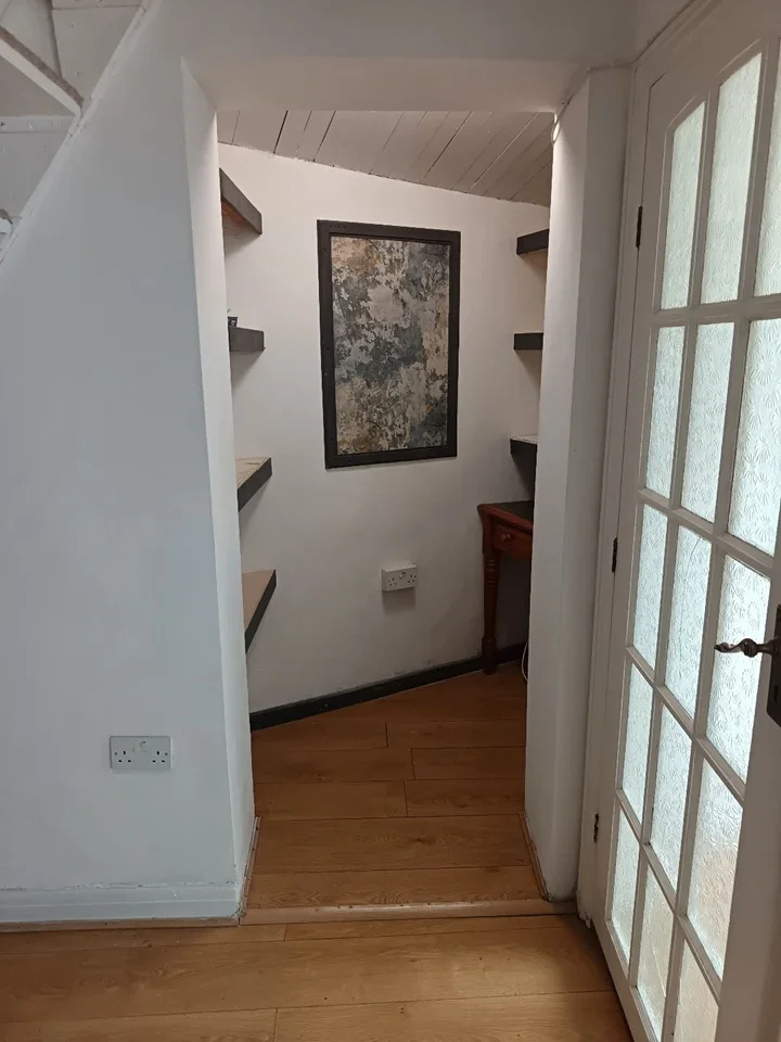 Flat Wyndham Crescent in Greater London
