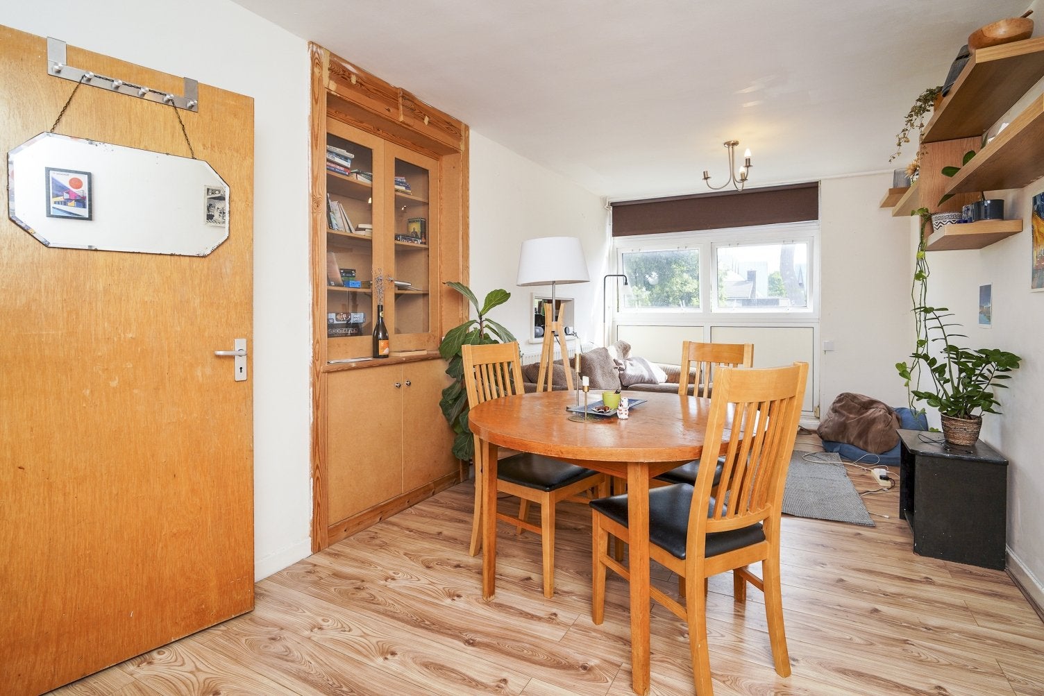 Flat Lorrimore Square in Greater London