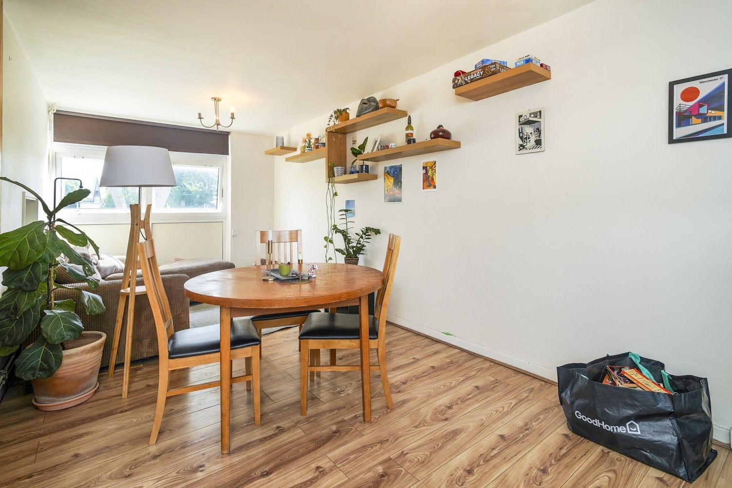 Flat Lorrimore Square in Greater London