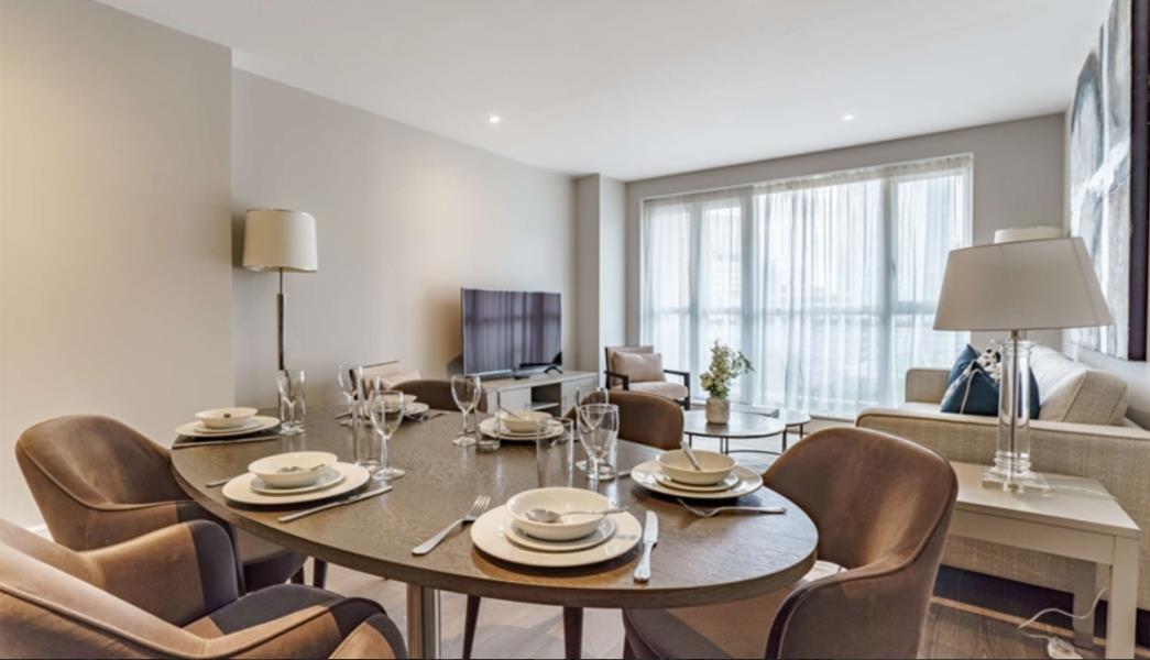 Flat Westferry Circus in Greater London