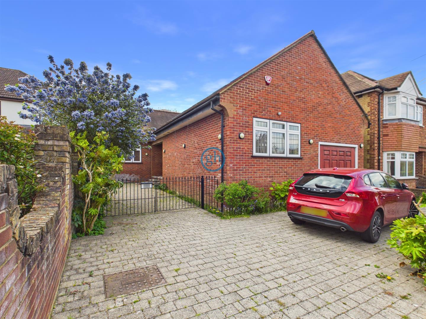 House Sharps Lane in Greater London
