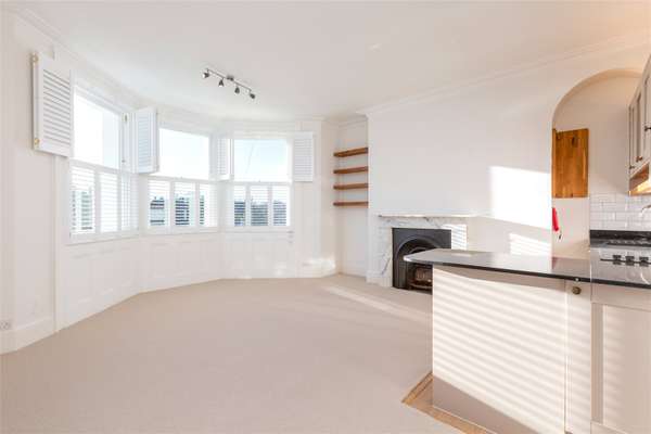 Flat Cumberland Walk in Tunbridge Wells