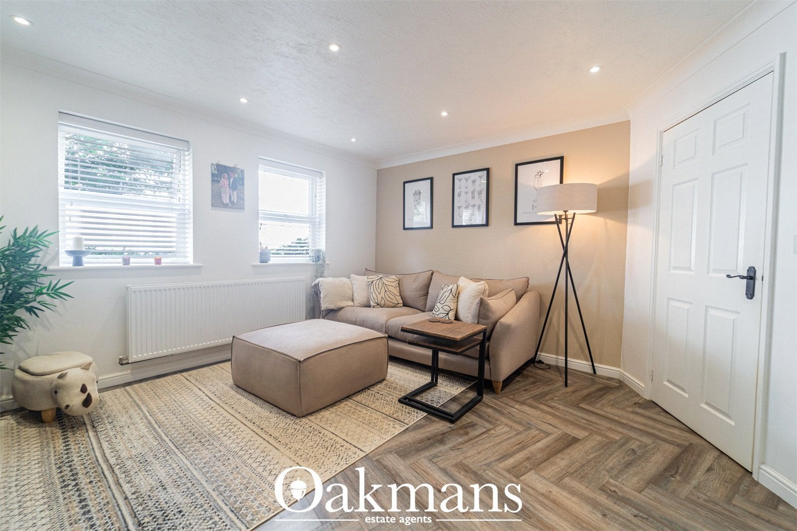 Flat Rumbush Lane in Metropolitan Borough of Solihull