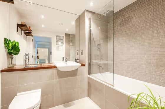 Flat Offenham Road in Greater London