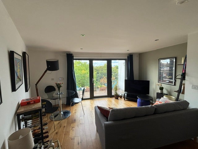 Flat Offenham Road in Greater London