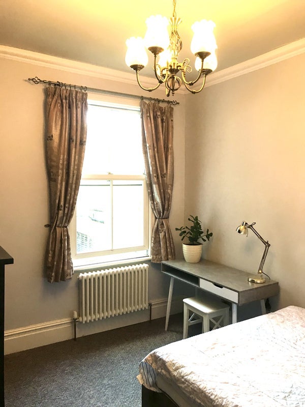 Room Goldsboro' Road in Greater London
