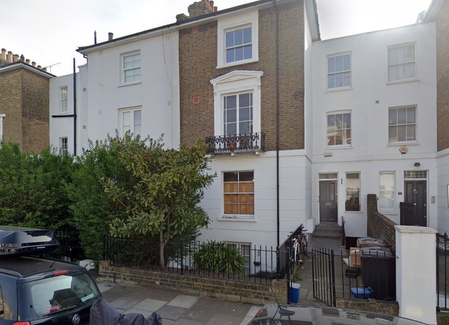 Flat Mortimer Road in Greater London