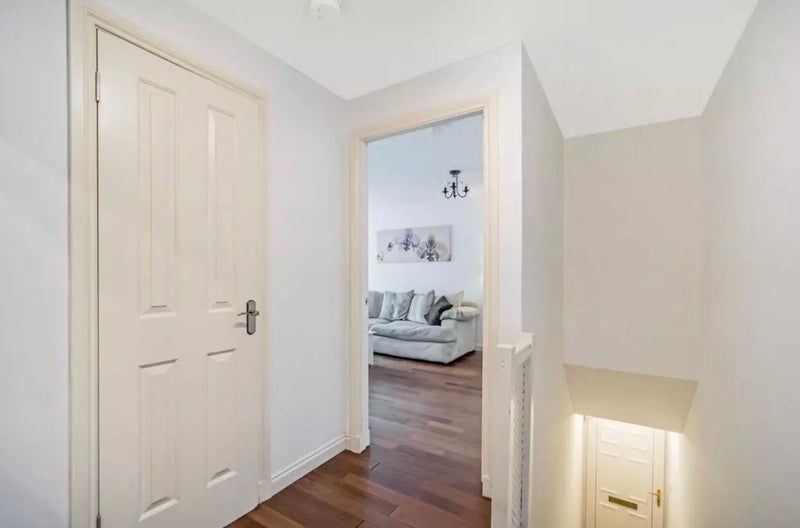 Flat Dumbarton Road in Glasgow