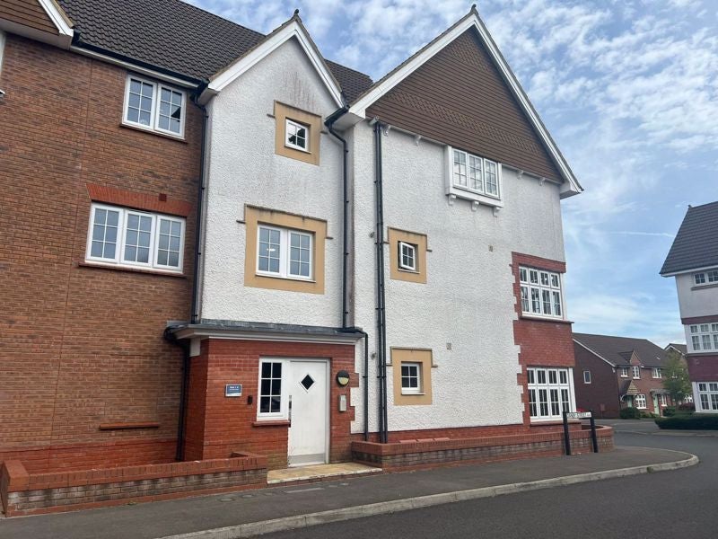 Flat Danby Street in Bristol