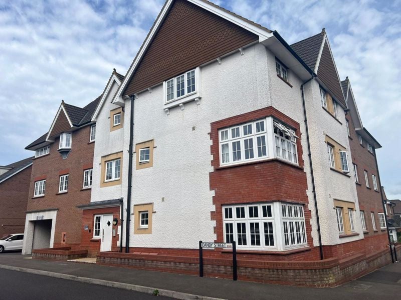 Flat Danby Street in Bristol