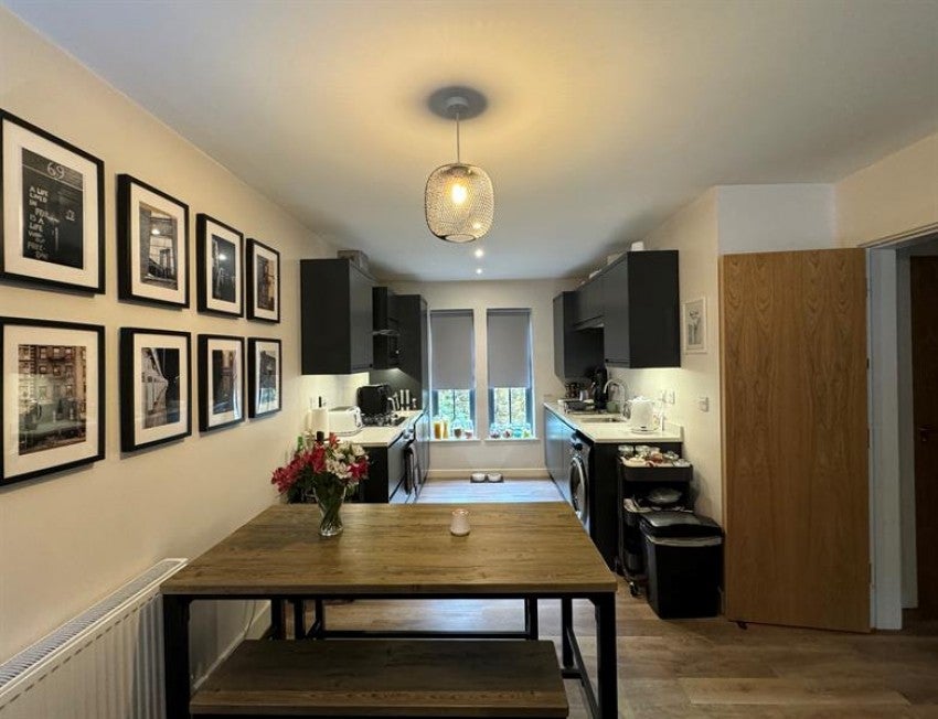 Flat Samuel Wood Close in High Peak