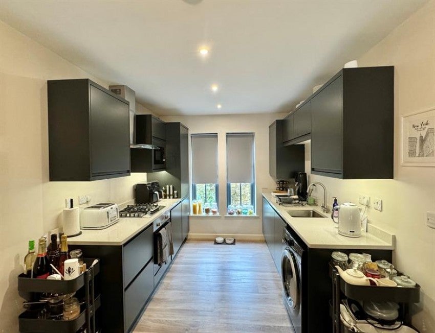 Flat Samuel Wood Close in High Peak