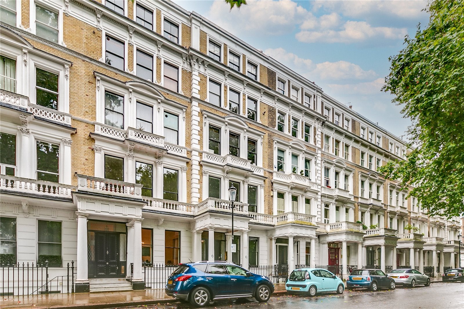 Flat Collingham Gardens in Greater London