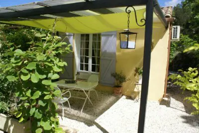 Chambre Le Vièrard à Barjols