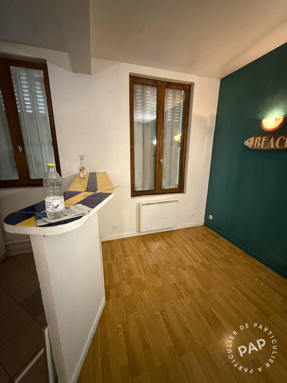 Flat Rue des Haies in Paris