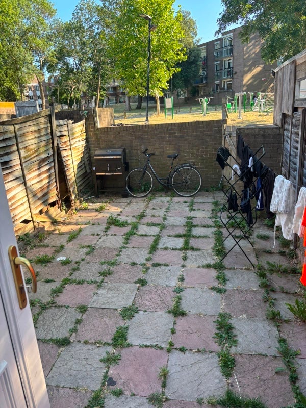 Room Coburg Crescent in Greater London