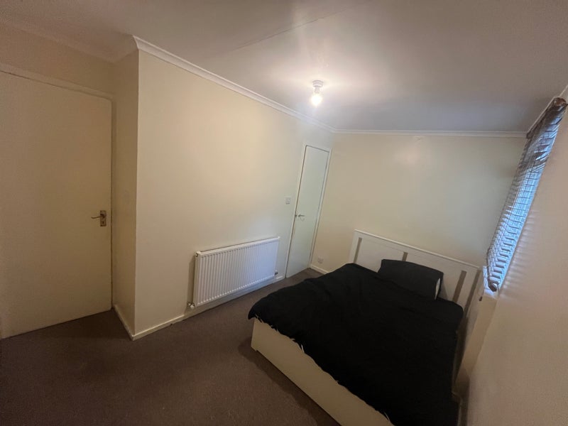 Room Coburg Crescent in Greater London